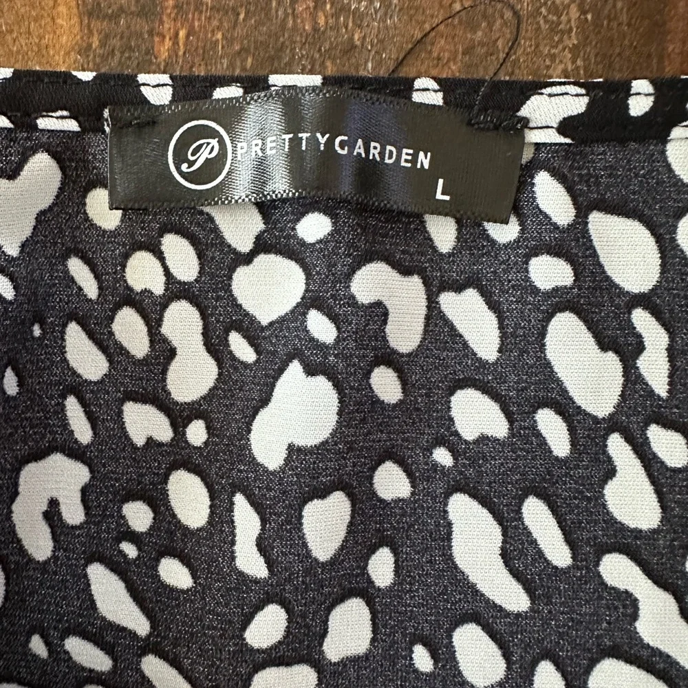 Pretty Garden Women’s L Black & White Dot Print Short Sleeve Romper | SKU 0431